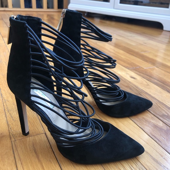 BCBG GENERATION-Caliko suede strappy elastic pumps. Size 6M. Black - Picture 2 of 16